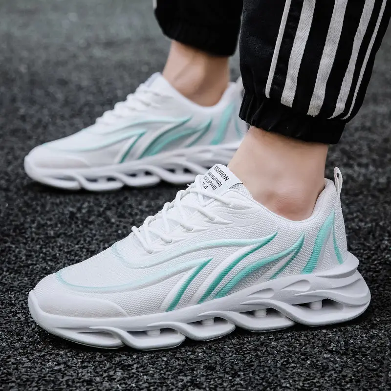 

New Arrive Summer Men's Flame Printed Sneakers Flying Weave Sports Shoes Comfortable Running Shoes Outdoor Men Athletic Shoes