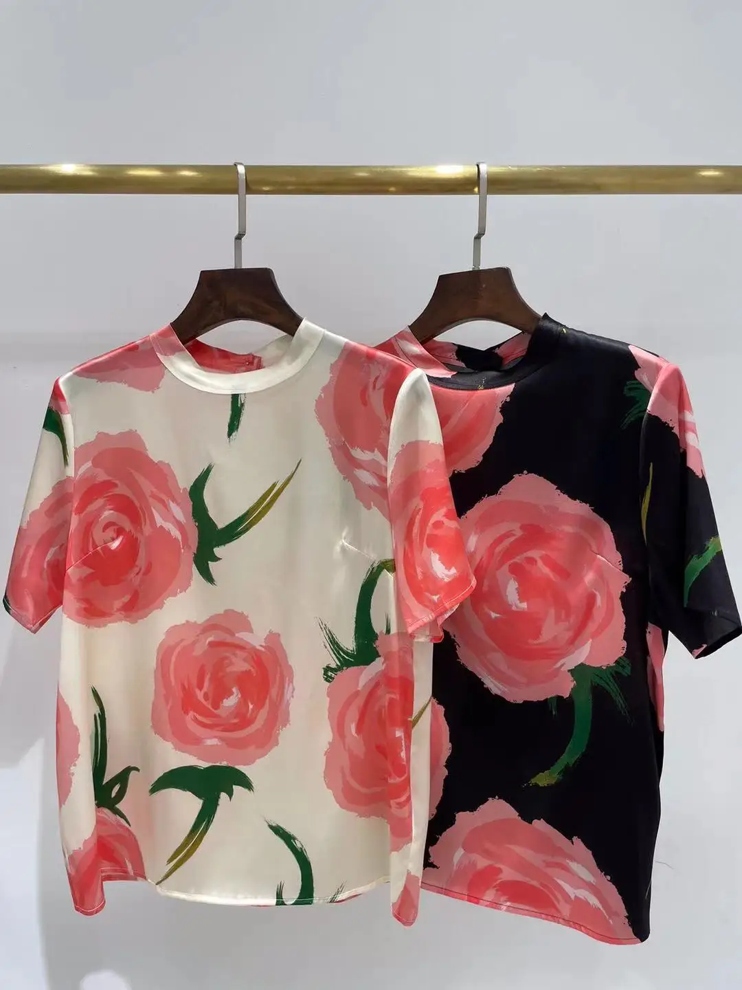 

Fashion Women Silk T-shirts 2021 Runway Luxury Famous Brand European Design Short Sleeves Flowers Print Casual T-Shirts