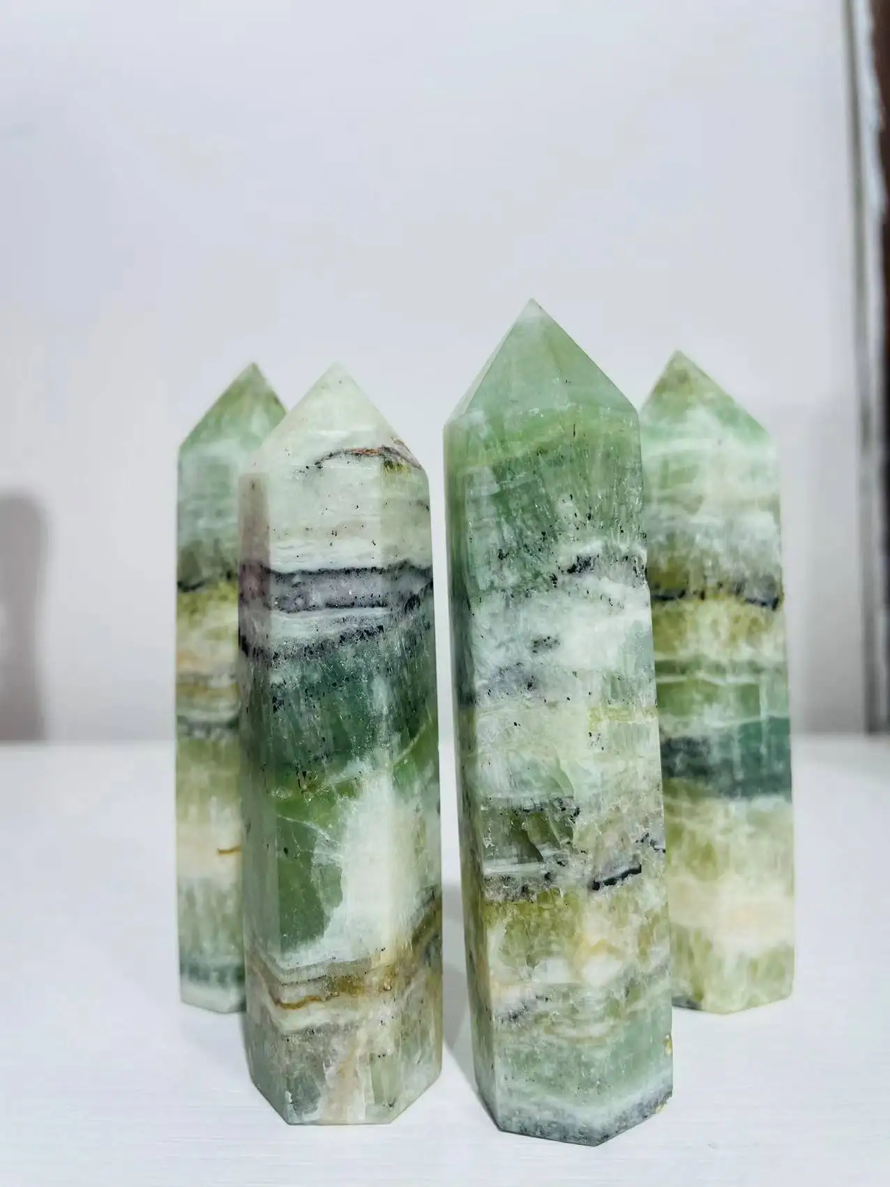 

Natural Crystal Point 70-80mm Caribbean Calcite Healing Stone Energy Obelisk Tower Quartz Wand for Home Decor