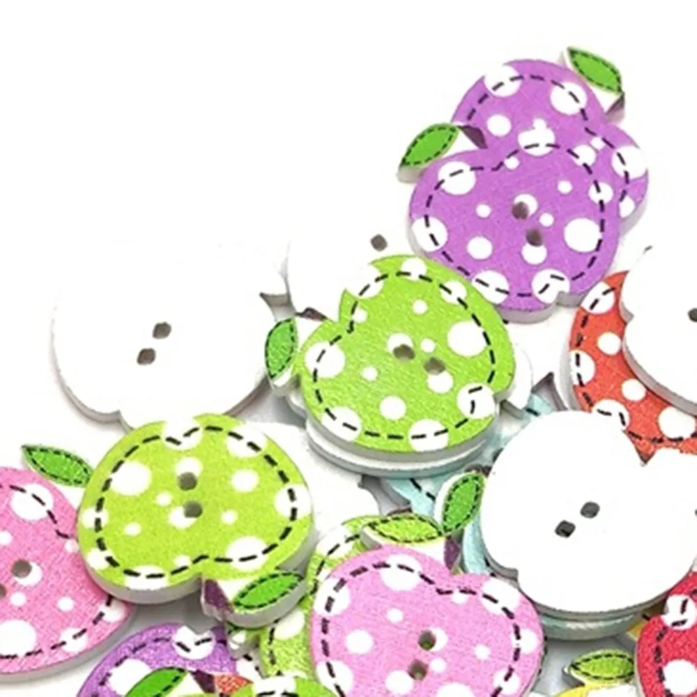 50 шт. маленькое яблоко раскрашенные деревянные пуговицы на белом фоне детская