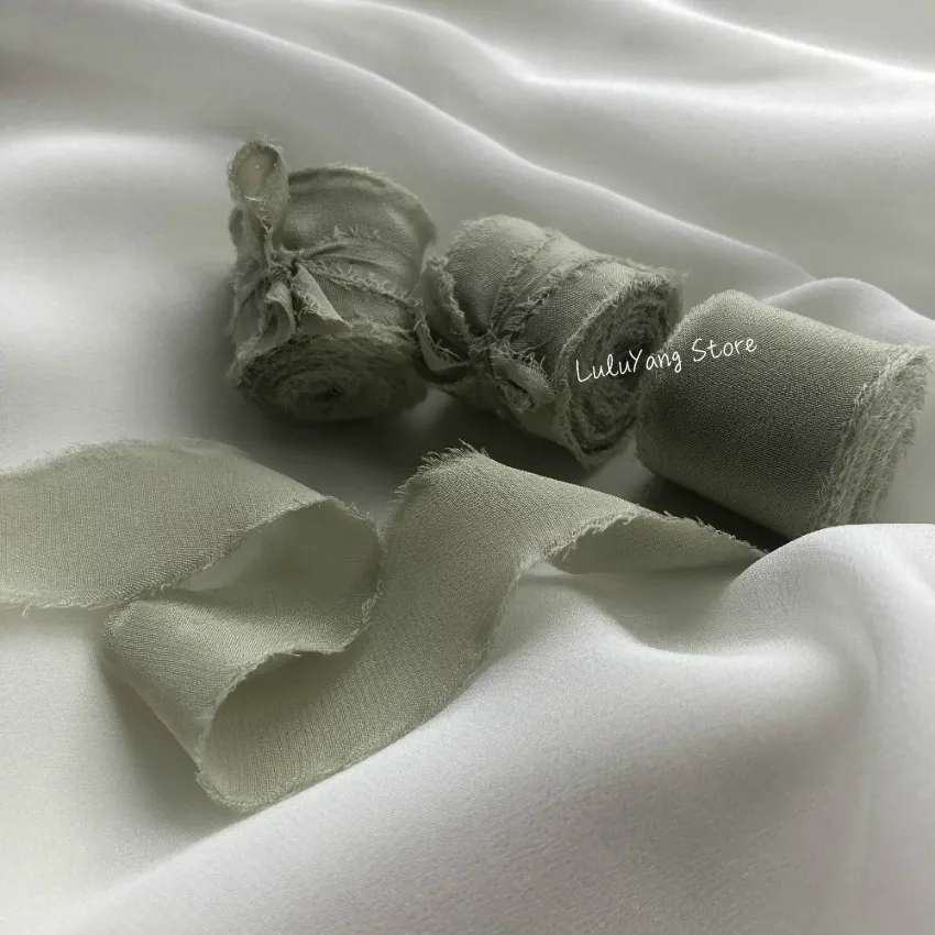 Лента из натурального чистого шелка 5 метров 25 мм 50 с потертостями тафта