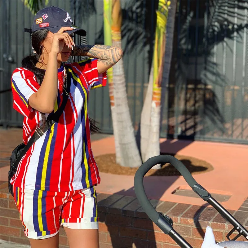 2019 Женский Летний Новый Цветной полосатый с О образным вырезом костюм футболка