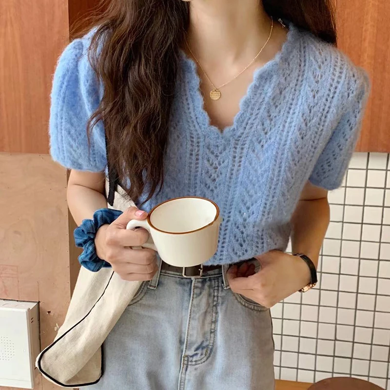 

Moarcho Summer T-Shirt Solid Color V-Neck Puff Sleeve Knit Hollow Loose Casual Comfortable Ladies Short Sleeve 2021 New Arrival