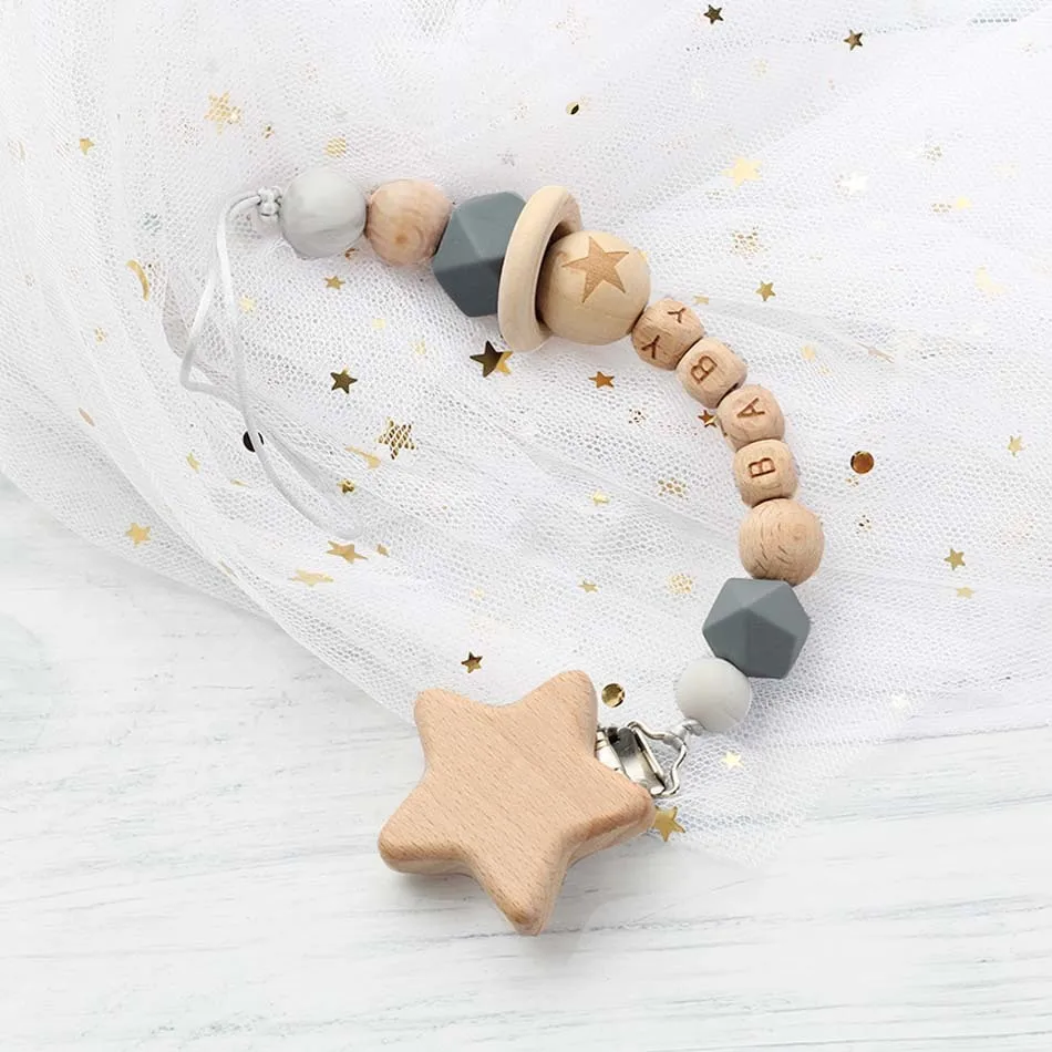 

Деревянная силиконовая детская пустышка ручной работы с именем