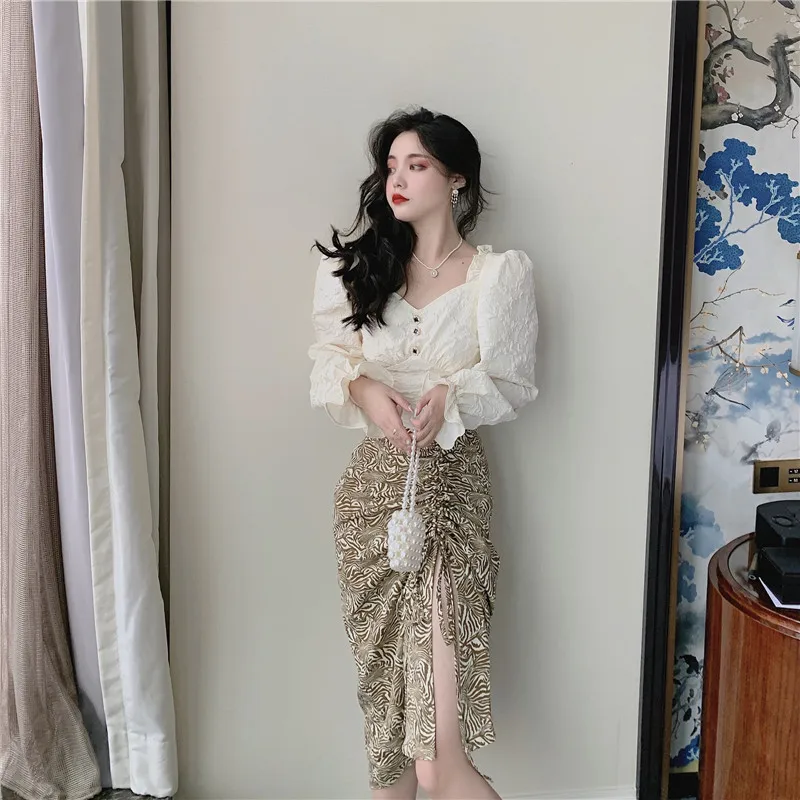 

French V-neck bubble sleeve top soft wind waist close short shirt women autumn net red design long sleeve shirt