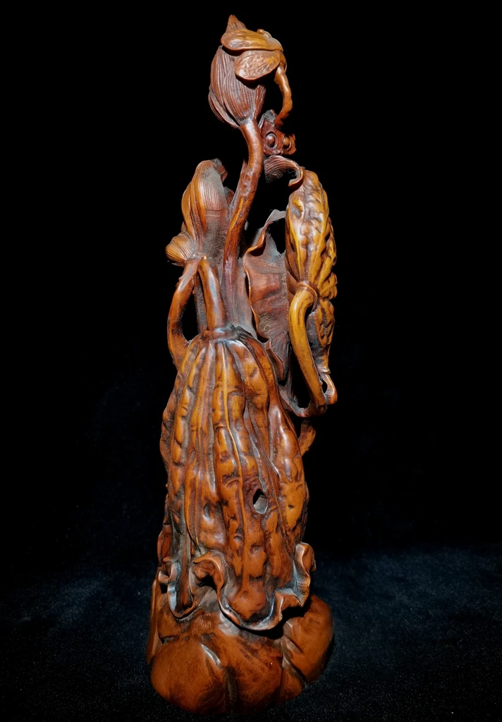 

YIZHU CULTUER ART Old China boxwood hand casting flower lotus leaf frog statuary decoration H 7"