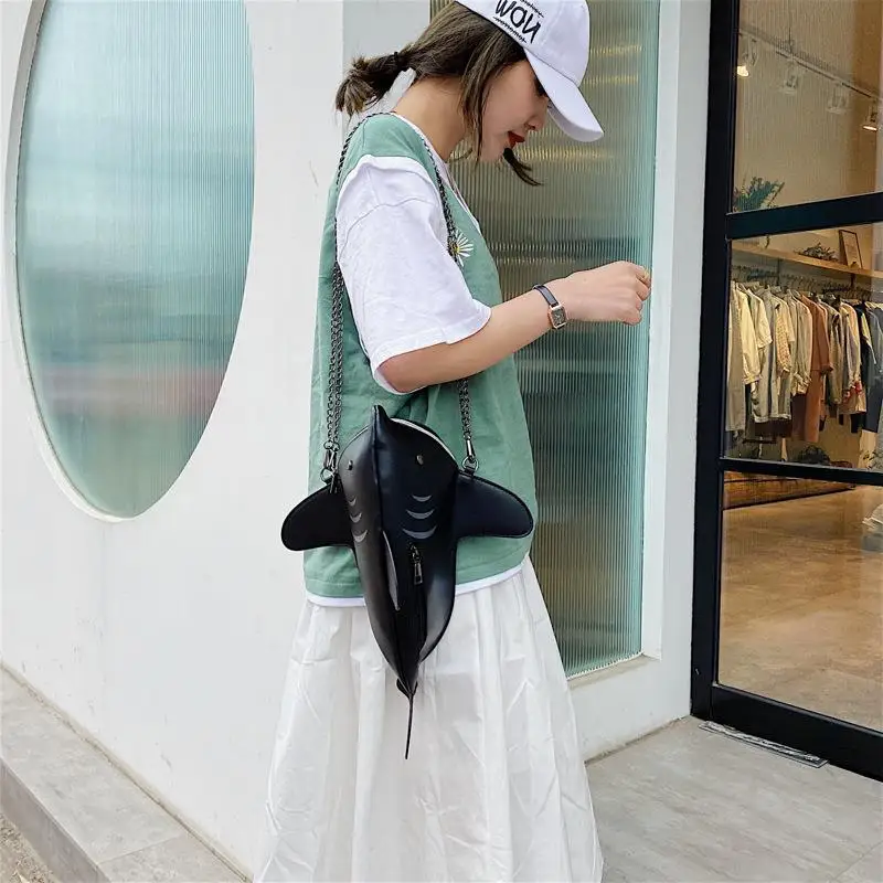 

2021 New Fashion Spring Simple Bag Cartoon Cute Shark One Shoulder Female Funny Personality Ugly Cute Messenger Bag