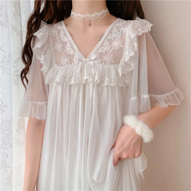 Princess Style Nightdress 2021 New Korean Summer Nightgown Vintage Lace White Dress Kawaii Bow Ruffles Sleepdress Soft Home Wear