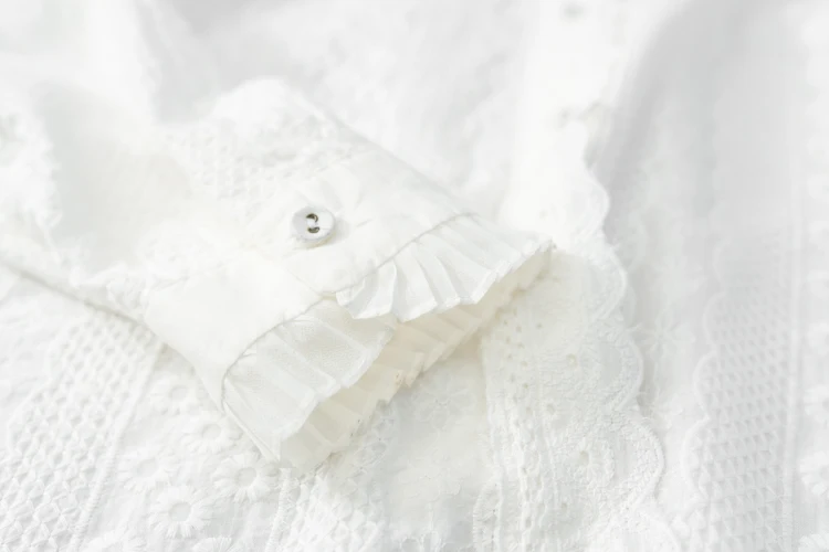 

Lamtrip Unique Ruffles Kawaii Little Flowers Print Cotton Long Sleeve Retro Lolita Shirt Blouse