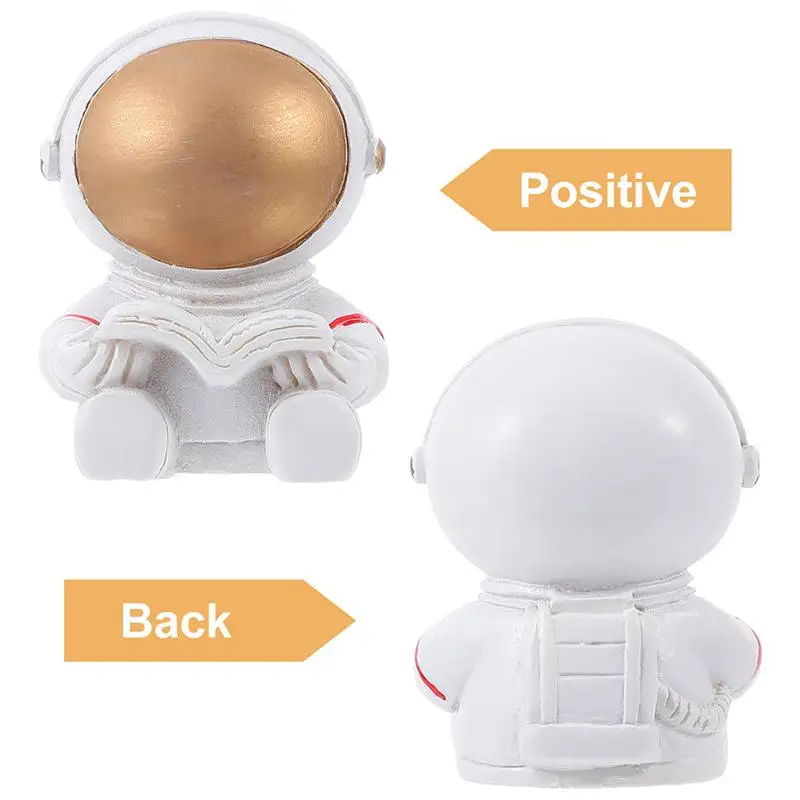 

2Pcs Graduation Gift Spaceman Figurine Desktop Adornemnt Lovely LED Night Light