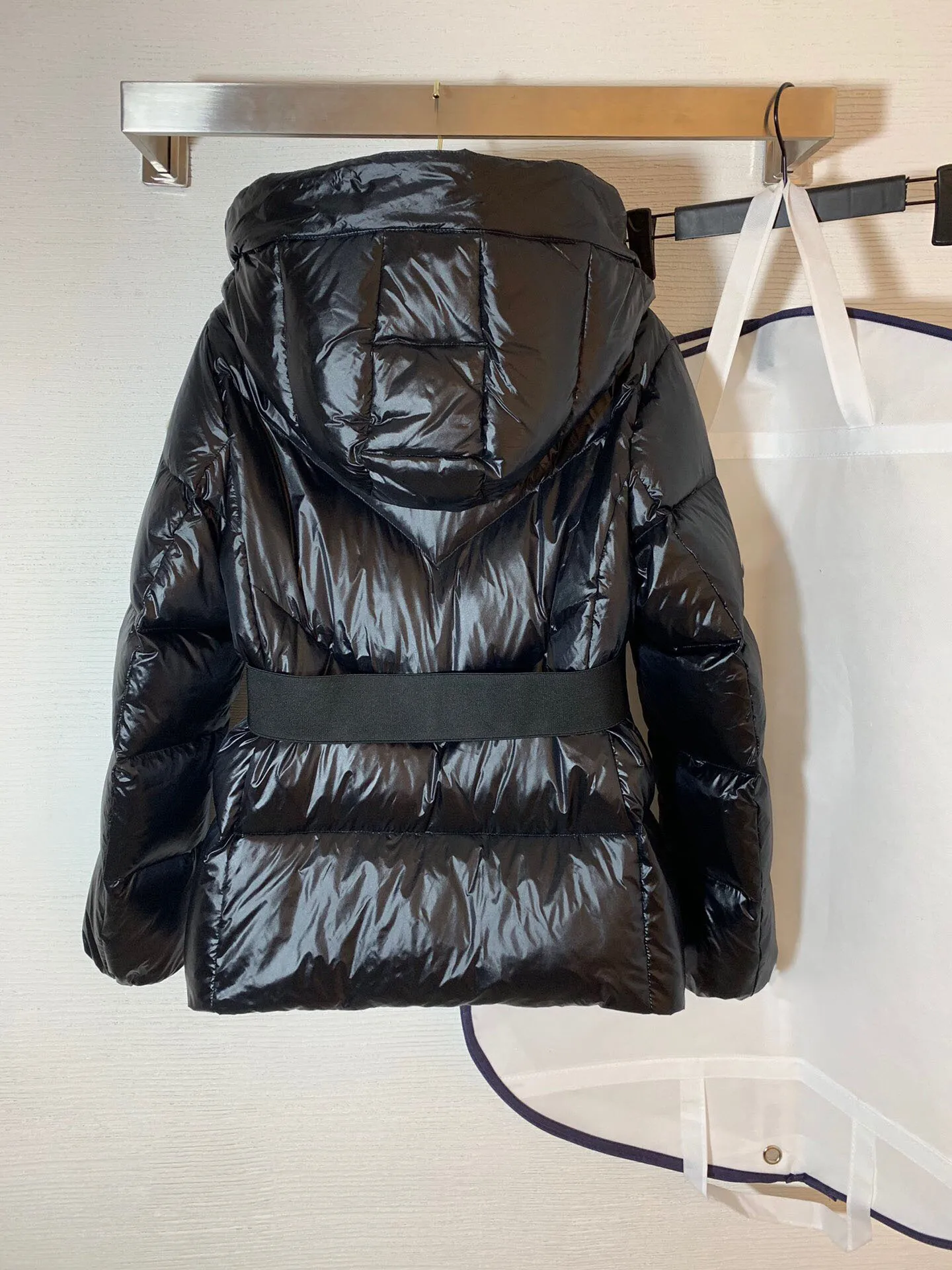 

High End Luxury new fox fur collar belt is thinner and short Goose down jacket hat fur collar removable belt is not removable