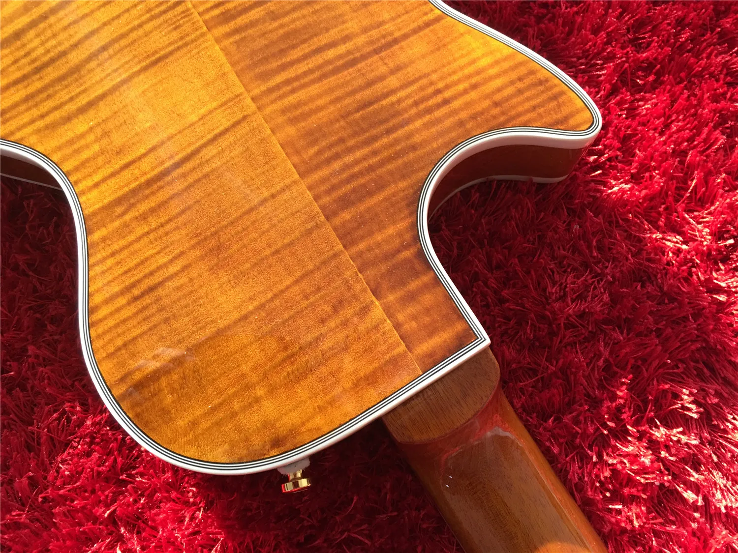 Китайский заводской товар Таможенный магазин Высшая гитара Бесплатная доставка