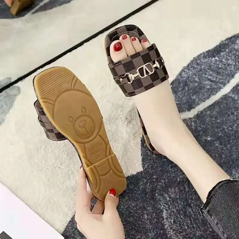 

2021 Brand slippers classic style fashionable women shoes Luxury Slides beach Shoes Woman
