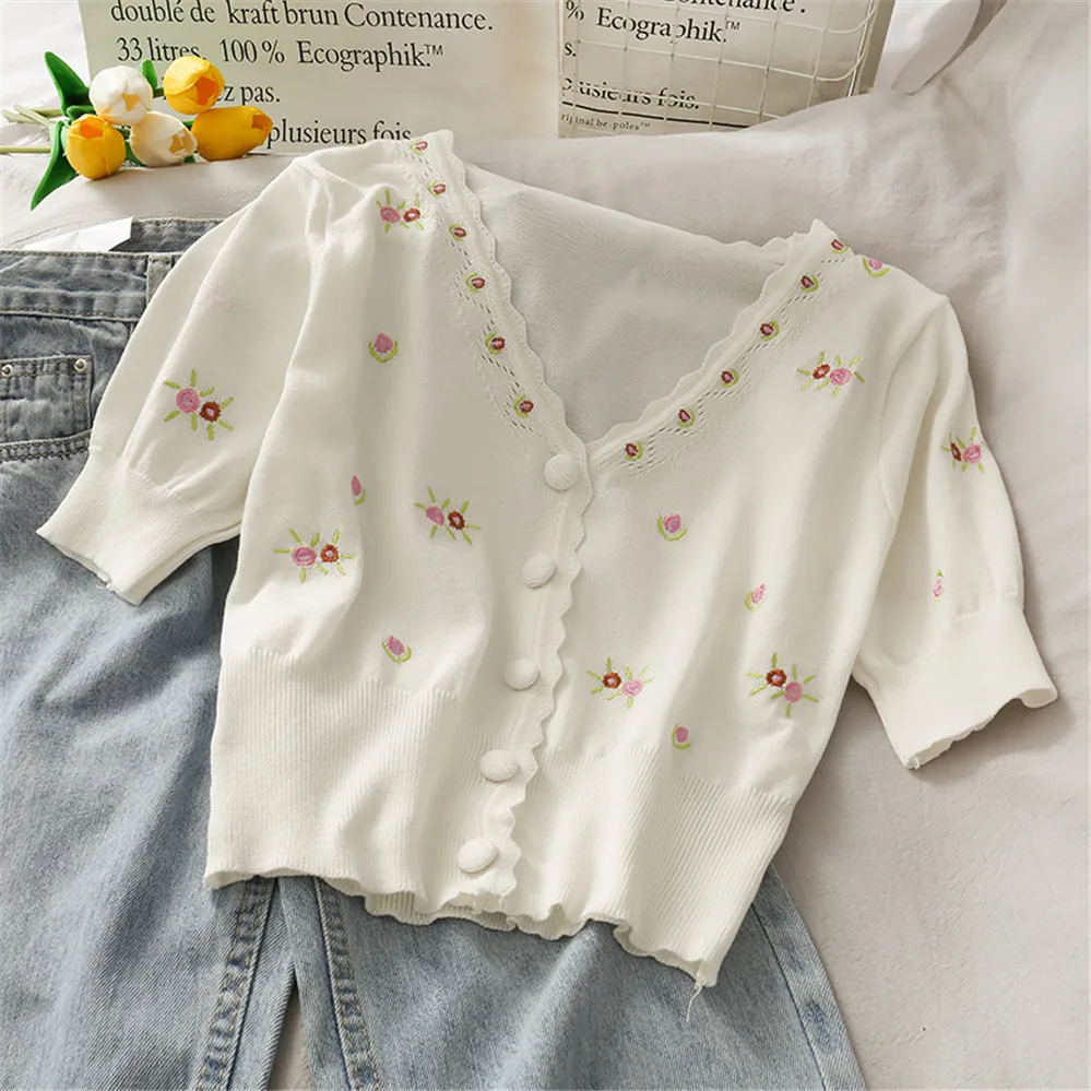 

Korean Fashion 2020 Retro Sweet Embroidered Flowers Knitted Cardigan Female V-neck Short Slim Slimming Sweater ZY5020