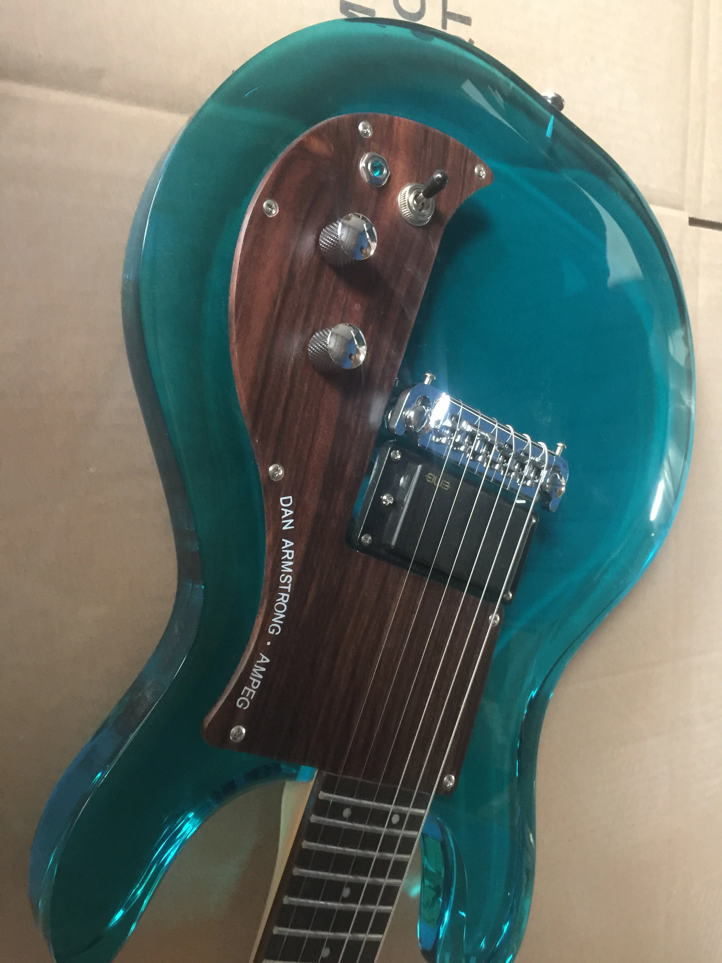 Бесплатная доставка/синяя акриловая прозрачная Высококачественная гитара/под заказ китайская электрогитара