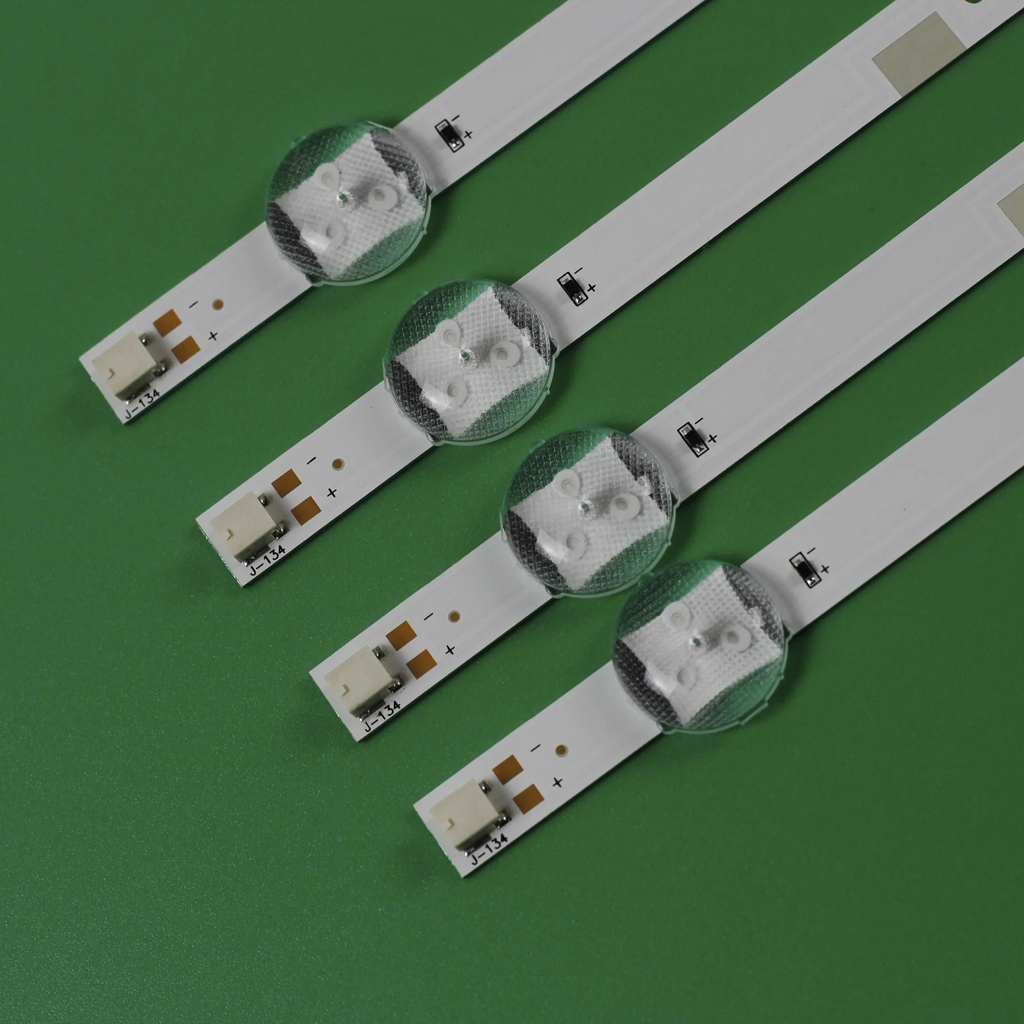 8pcs LED Backlight for Samsung 43"TV V5DN-430SMA-R1 V5DN-430SMB-R1 2015 SVS43 FCOM FHD UA43J51SW UN43J5000 UN43J5200 UN43J5300 |