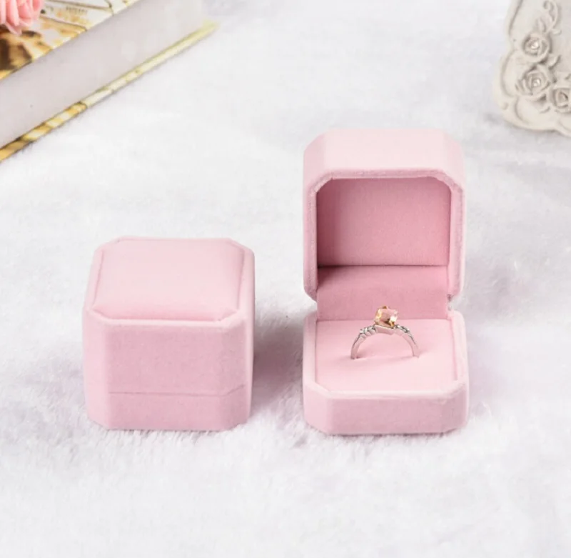 

1Pcs Velvet Jewelry Square Box Women Wedding Earrings Ring Display Organizer Case Fashion Elegant Jewelry Gift Box 50x55x40mm