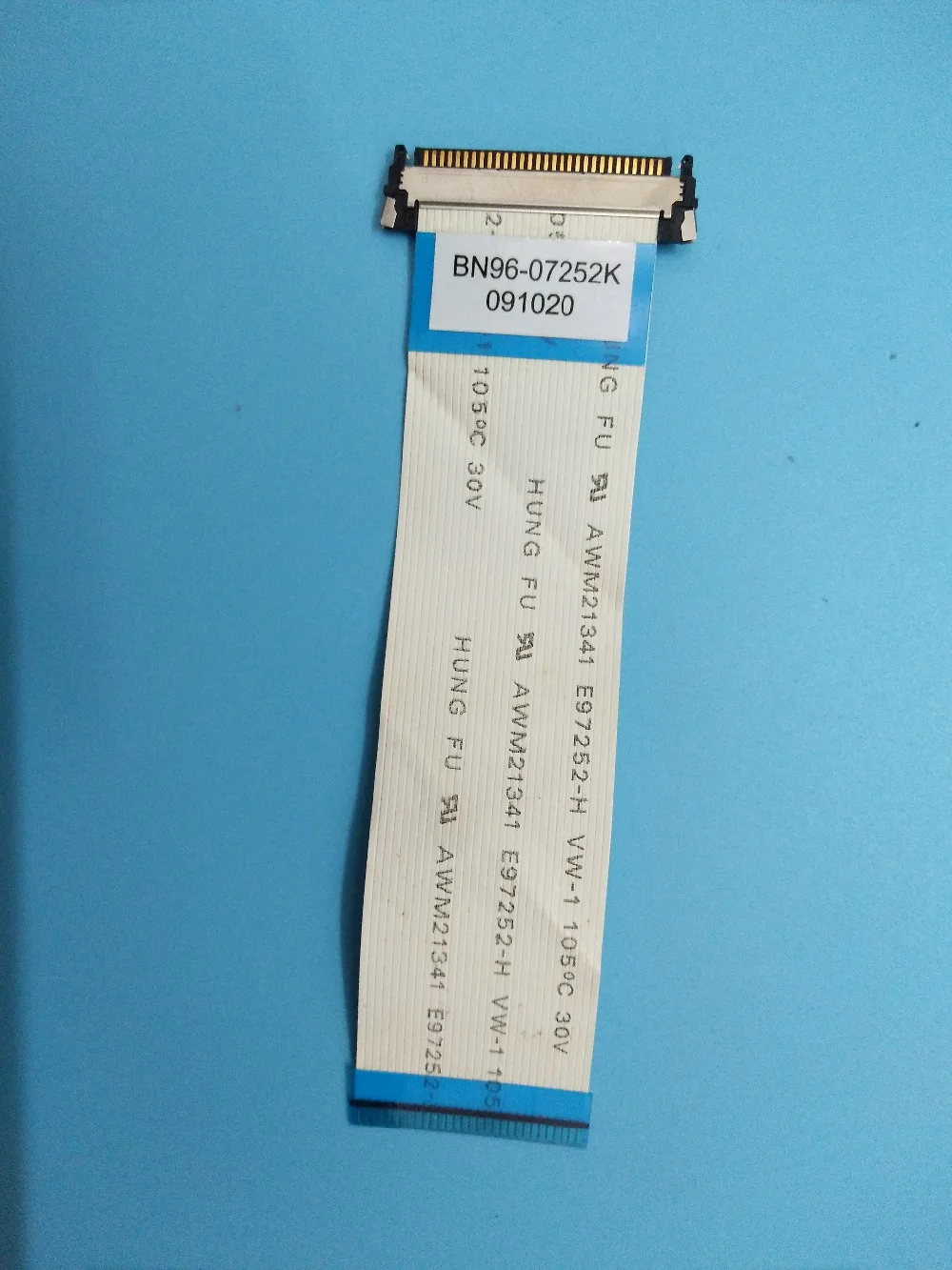 

Free shipping FFC Flex Ribbon Cable AWM21341 E97252-H VW-1 105C 30V LCD 30Pin largeur 3cm 100mm length Power Button