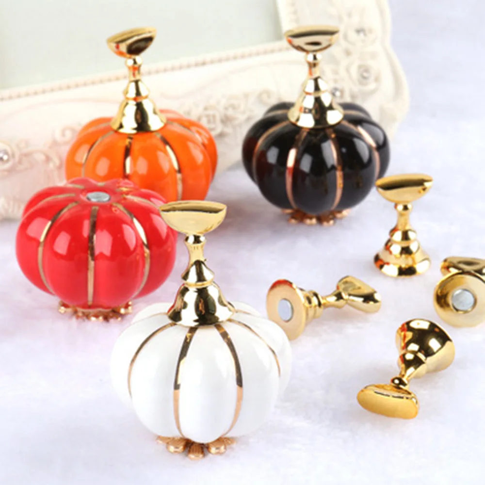 

1pc Magnetic Pumpkin Nail Holder & 6 Tips Practice Training Display Stand White False Nail Art Showing Shelf Manicure Tools New