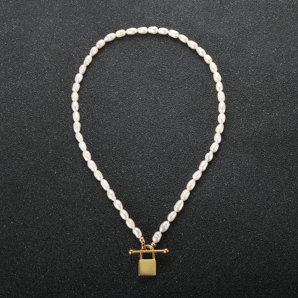 

Small Lock Charm Freshwater Pearl Beaded Strand Necklace Titanium Steel 18K Gold Lock Pendant Clavicle OT Clasp Necklace