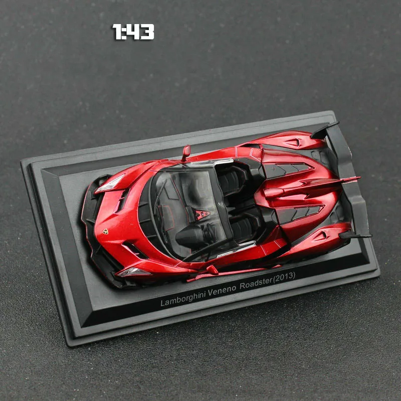 Множество моделей автомобилей из литья под давлением 1/43 коллекционные игрушки