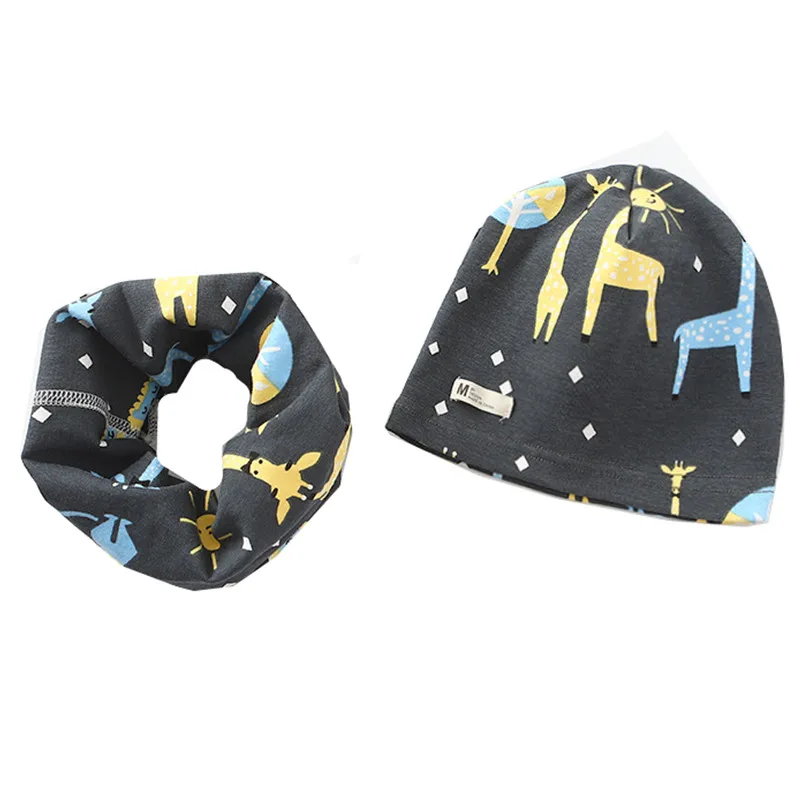 Комплект детской шапки и шарфа с мультяшным рисунком Теплый головной убор для