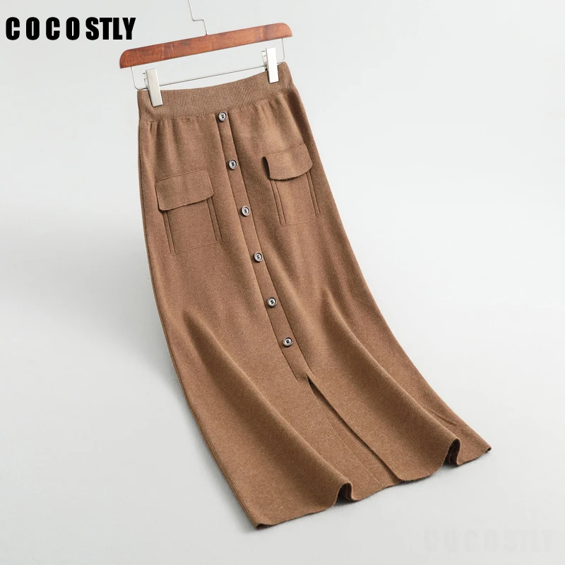 Женская вязаная юбка на пуговицах элегантная серая миди с разрезом спереди и