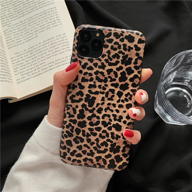 Vintage Leopard Phone Case For iPhone 11 Pro Max 12 13 14 7 8Plus XS Max XR X 6 6S SE 2020 Vintage Animal Pattern Fundas Shell