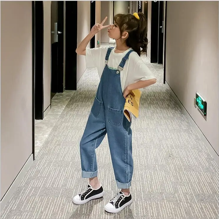 Детский джинсовый комбинезон повседневный для девочек с карманами