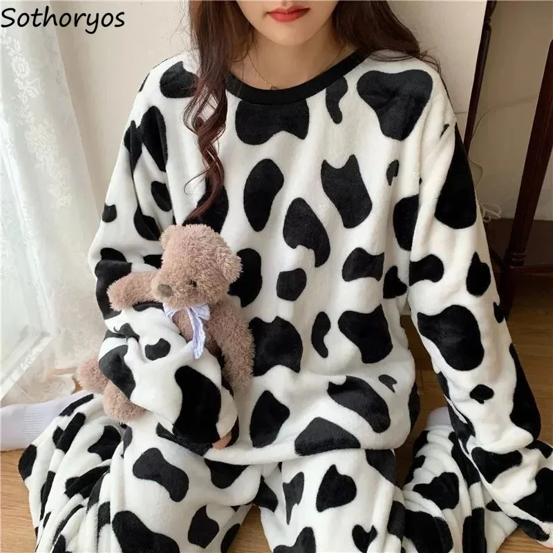 Утолщенные пижамные комплекты женские милые топы с круглым вырезом и штаны до