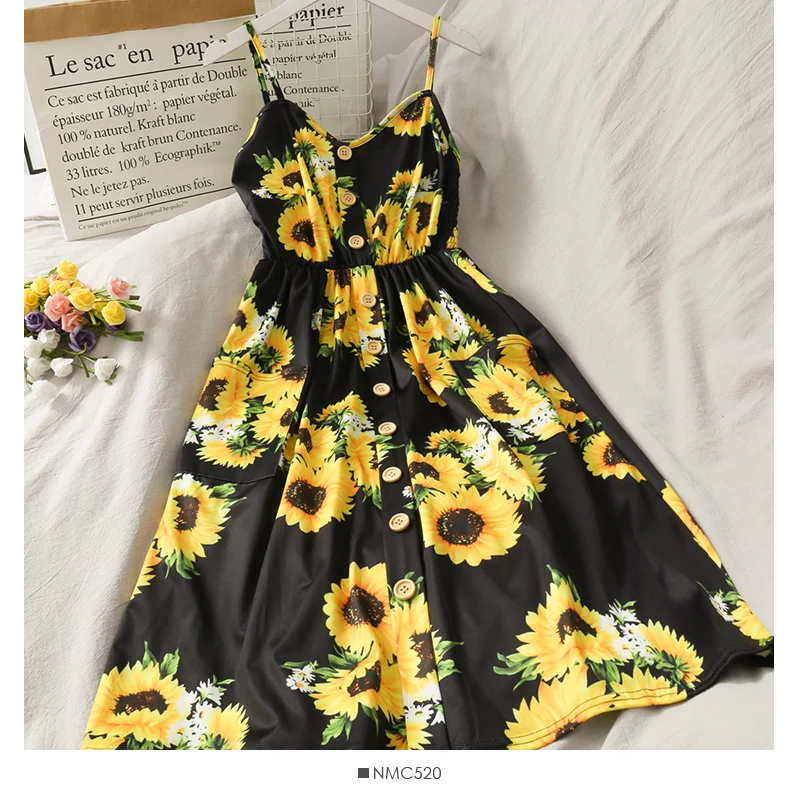 Женское платье на бретельках с высокой талией облегающее цветочным принтом