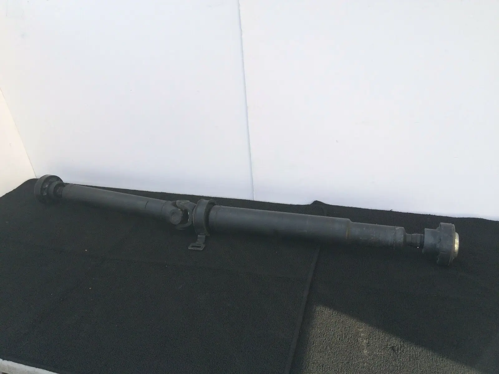 

LONG CENTER DRIVE SHAFT ASSEMBLY FOR LAND ROVER RANGE ROVER 2006-2009 TVB500380