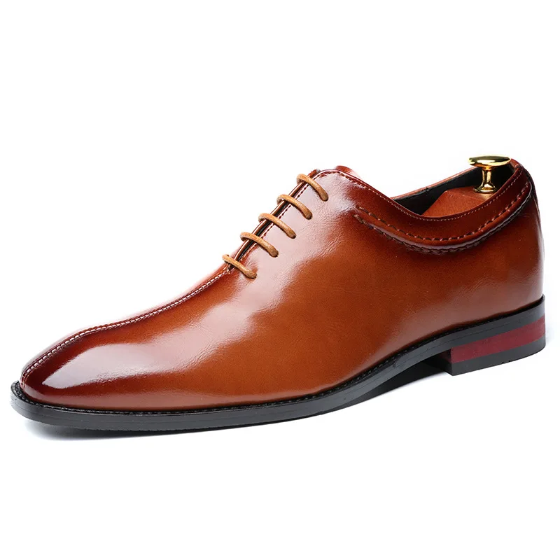 

GAMPORL Plus Size New Men's Leather Shoes Lightweight Breathable PU Leather men's shoes Retro Gentleman Business Men Dress Shoes