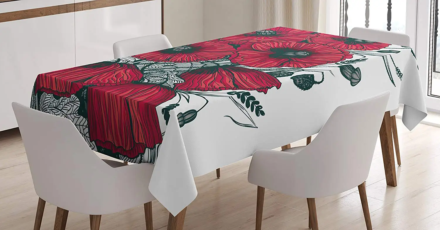 Цветочная скатерть украшенная большими цветочными цветочками мака