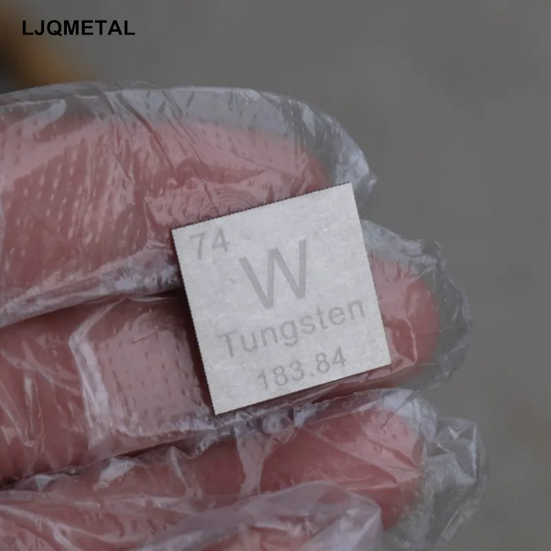 

Вольфрамовый металлический лист с гравировкой, 99.95% чистый W, размер 0,5x20x20 мм, вес около 3,7 г