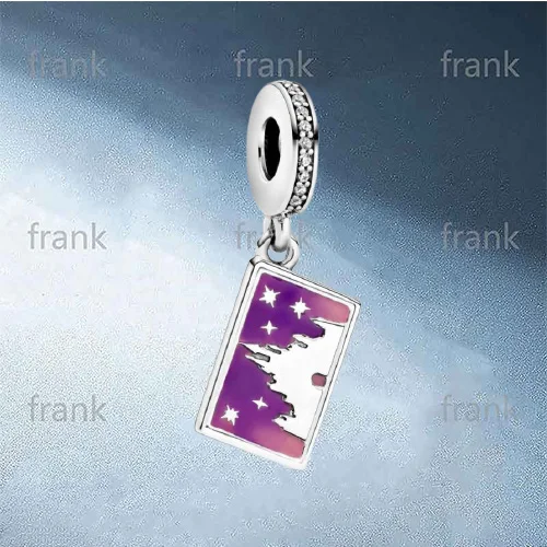 

New High Quality Small Fresh Square Pendant In Sterling Silver 798783C01