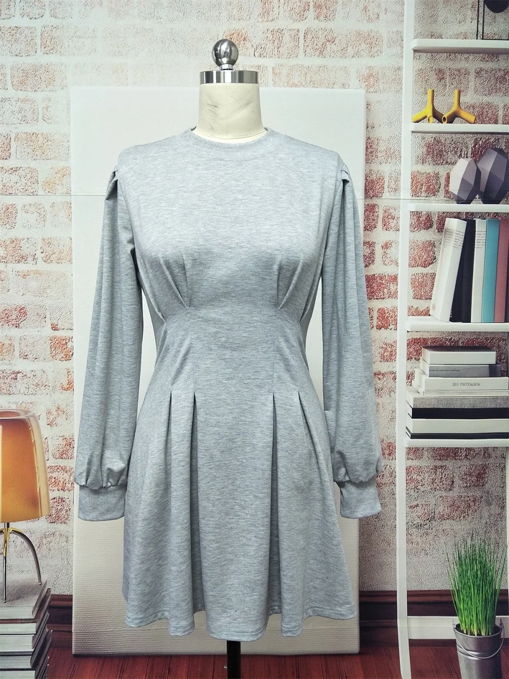 

Casual Women O-neck Puff Sleeve Hoodie Dress Autumn Winter High Waist Dress Ladies Loose Vintage Streetwear Vestidos