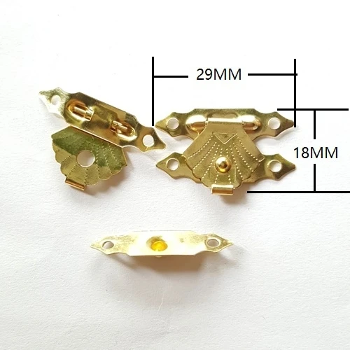 Замок-застежка из латуни с покрытием золотого бронзы, размером 18*29 мм, в комплекте 100 штук. Используется для крепления украшений, декорирования изделий из дерева и мебели.