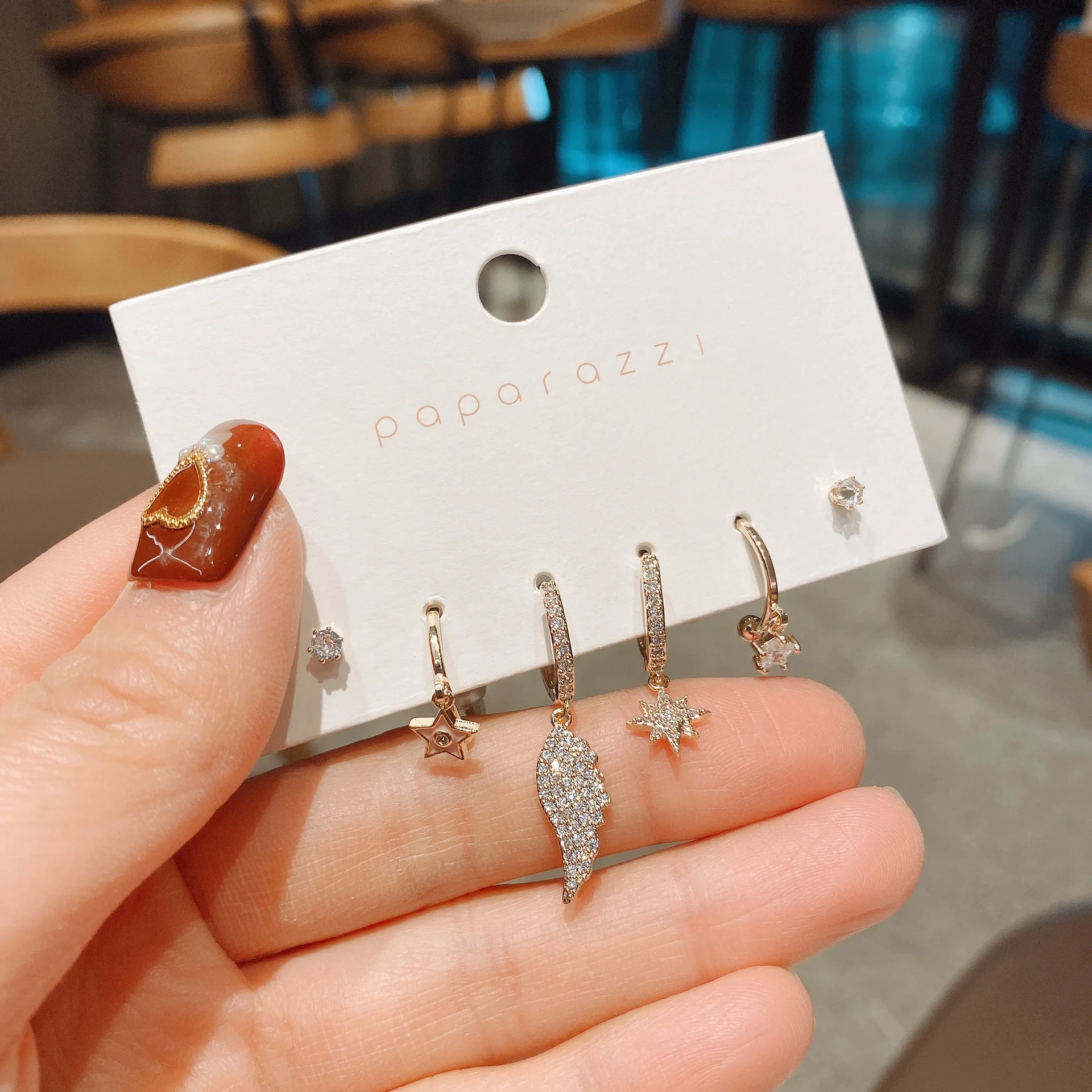 

Eight Awn Star Jewelry Korean Style Weekly Earrings Micro Inlaid Zircon Wings Five-Pointed Fashion Small Set Gift