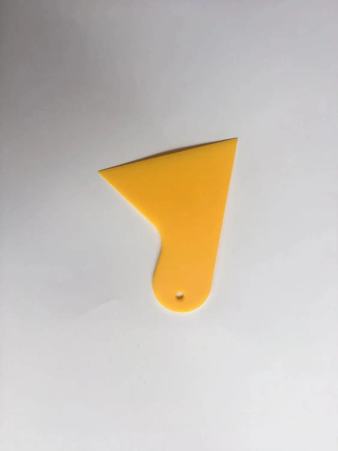 Маленький скребок для автомобильной фольги Желтый треугольник маленький