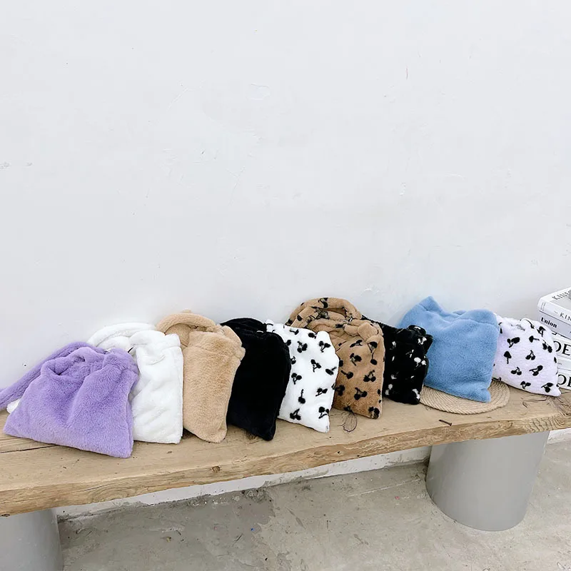 

New Plush Fluffy Bag Women Fashion Cute Handbag Designer Ladies Niche Luxury Shoulder Bag Cheap Mobile Phone Bags Wallet