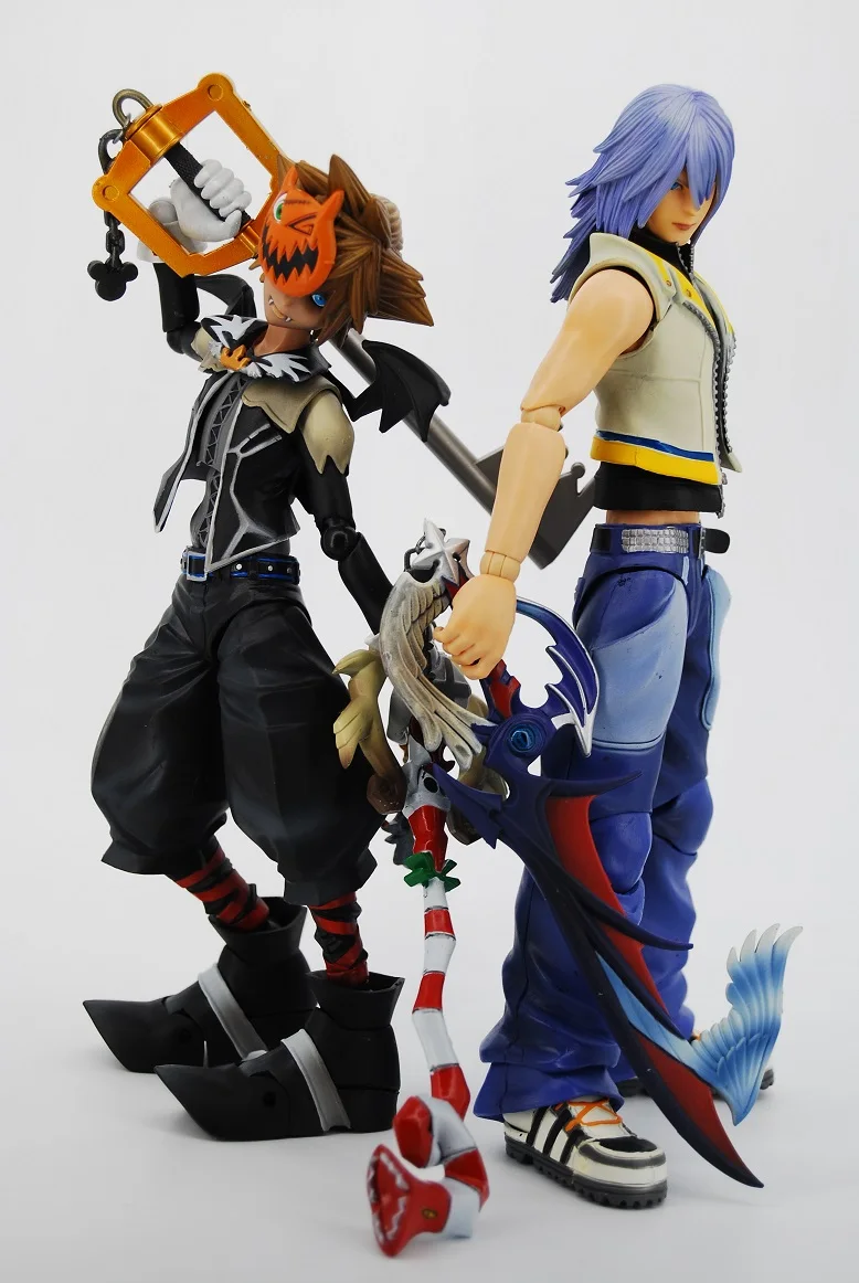 100% оригинальные квадратные фигурки Enix Play Arts Kingdom Hearts 2 Riku &amp SORA без коробки |