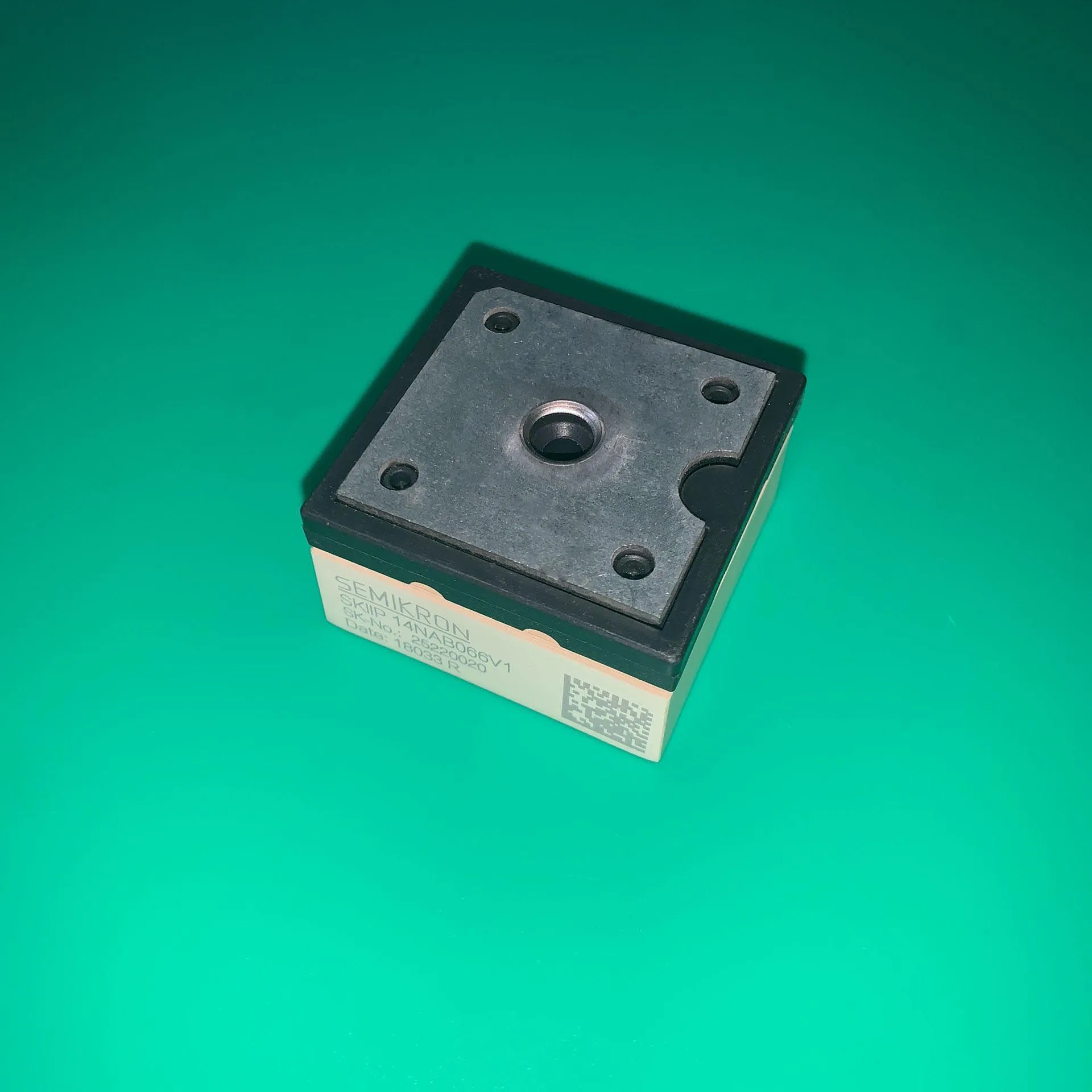 SKIIP14NAB066V1 IGBT SKIIP14NAB066 V1 3-фазный мостовой выпрямитель тормоза измельчитель SKIIP14NAB066VI