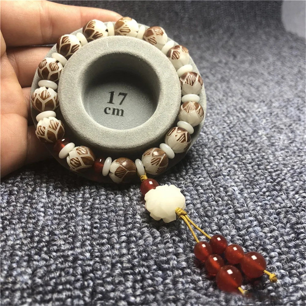 

Natural White Bodhi Root Lotus Beads Bracelets Hand Carved 3 Layers of Lotus Peony Cloud Pendant Fashion Female Prayer Bracelet