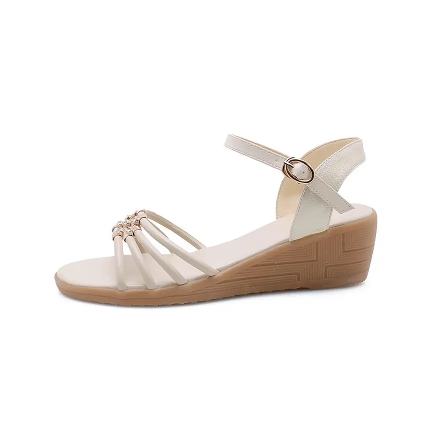 Женские босоножки на танкетке QUTAA черные повседневные противоскользящие