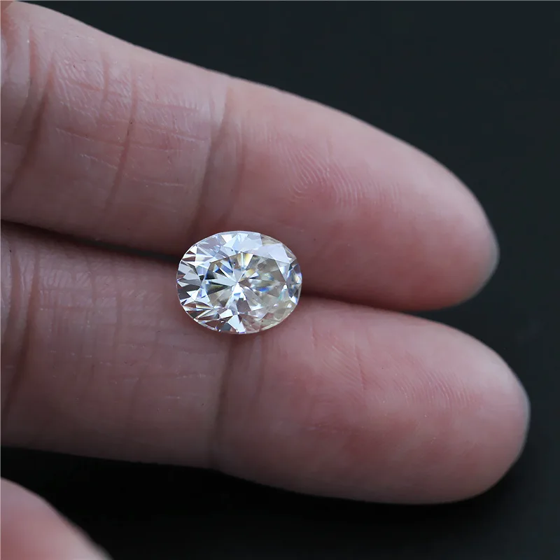2021 Hot sell Fancy shape DVVS white loose moissanite diamonds 1ct-8ct oval shape Machine cut Clarity moissanite for rings