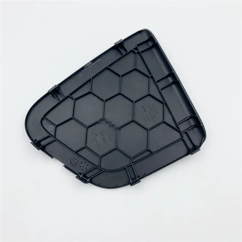 Подлинная задняя крышка с отверстием для левого и правого заднего фонаря