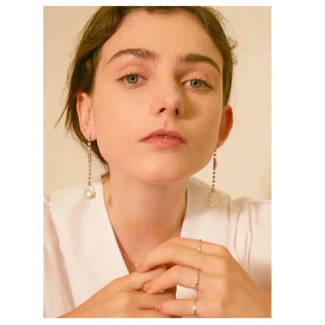 

Niche simple style long earrings