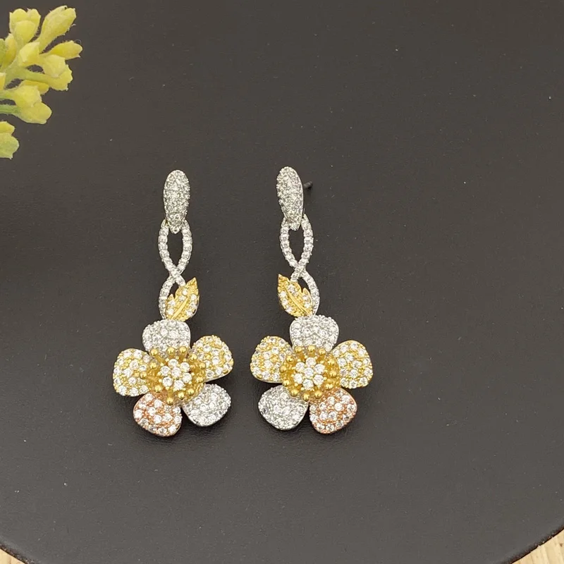

Lanyika Fashion Jewelry Graceful Flower Ear Drop Earrings Zircon Micro Plated Wedding Banquet Party Best Gifts