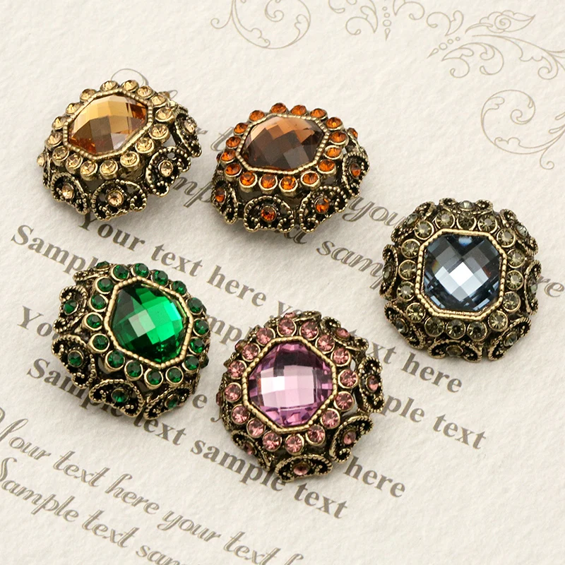 Пуговицы под золото и металл с квадратными бриллиантами винтажные золотые